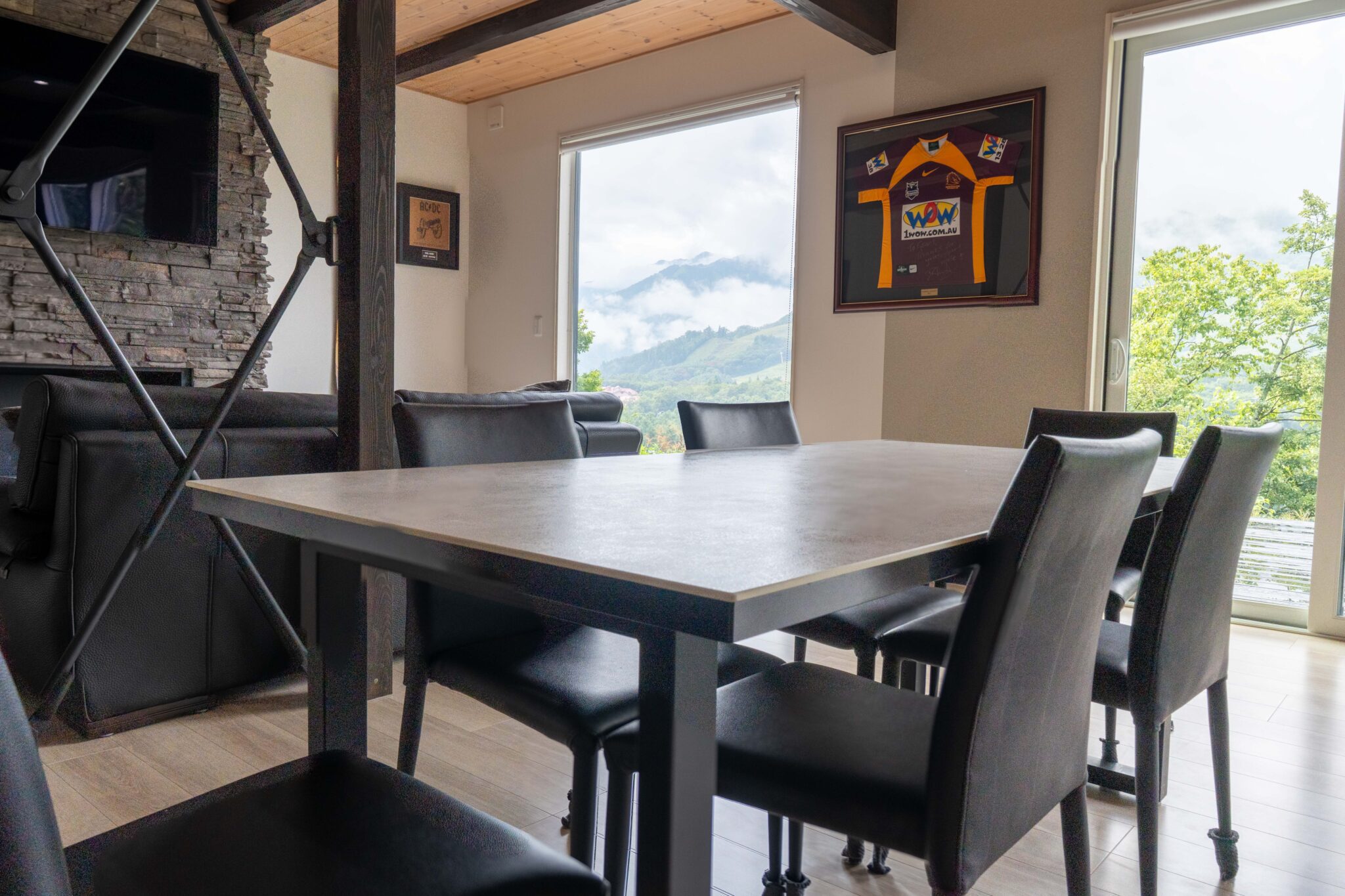Hakuba Chalet Accommodation KIBEJE Hakuba - dining table