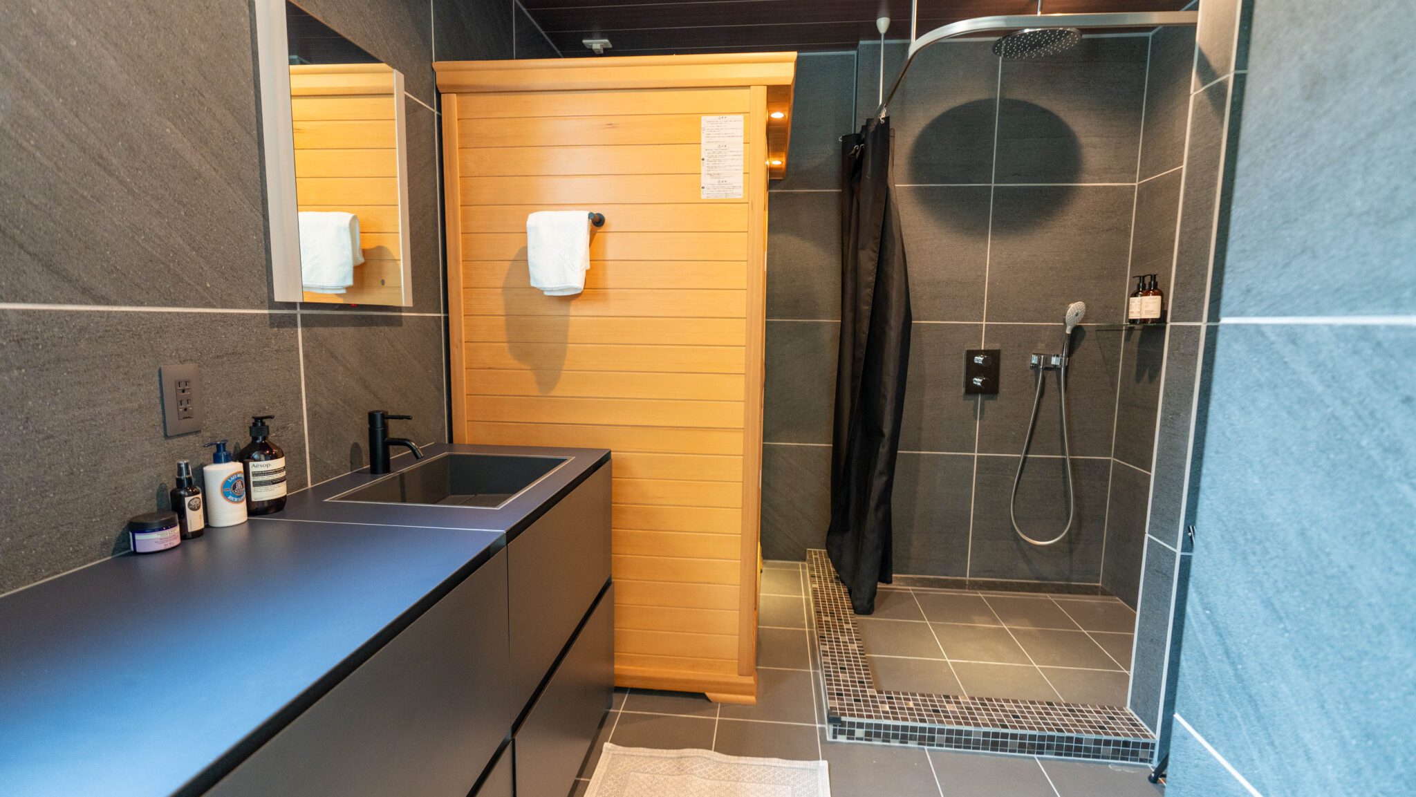 Hakuba Chalet Accommodation KIBEJE Hakuba - Bathroom with Sauna