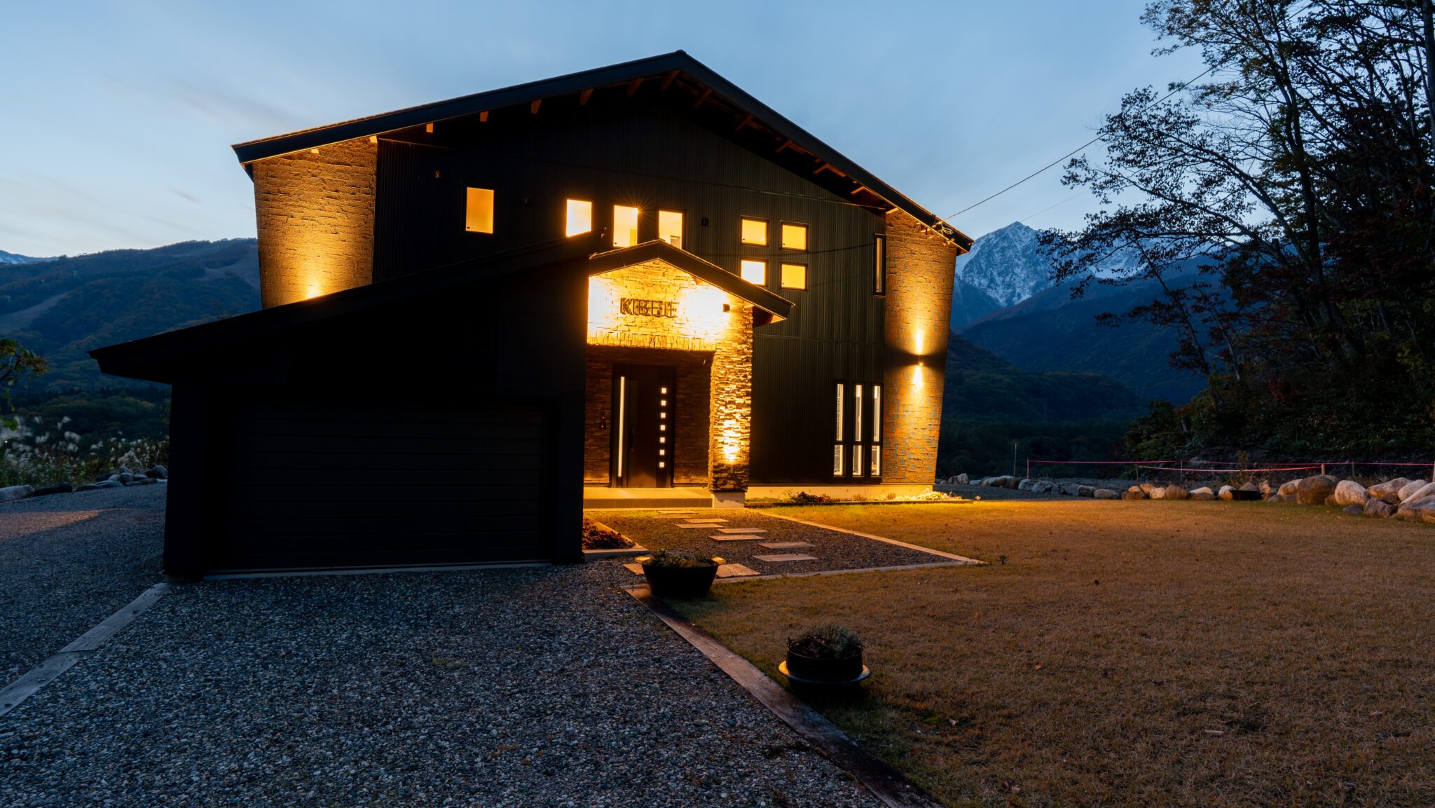 Kibeje Hakuba Front of House Night View